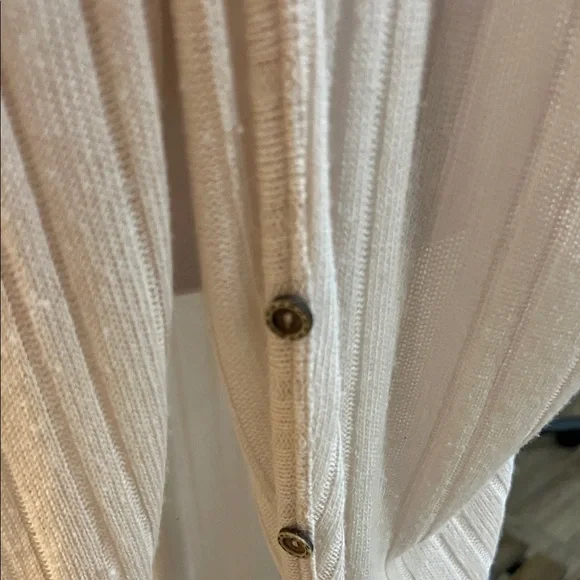Cream Button-Front Cardigan (R) - Picture 4 of 7